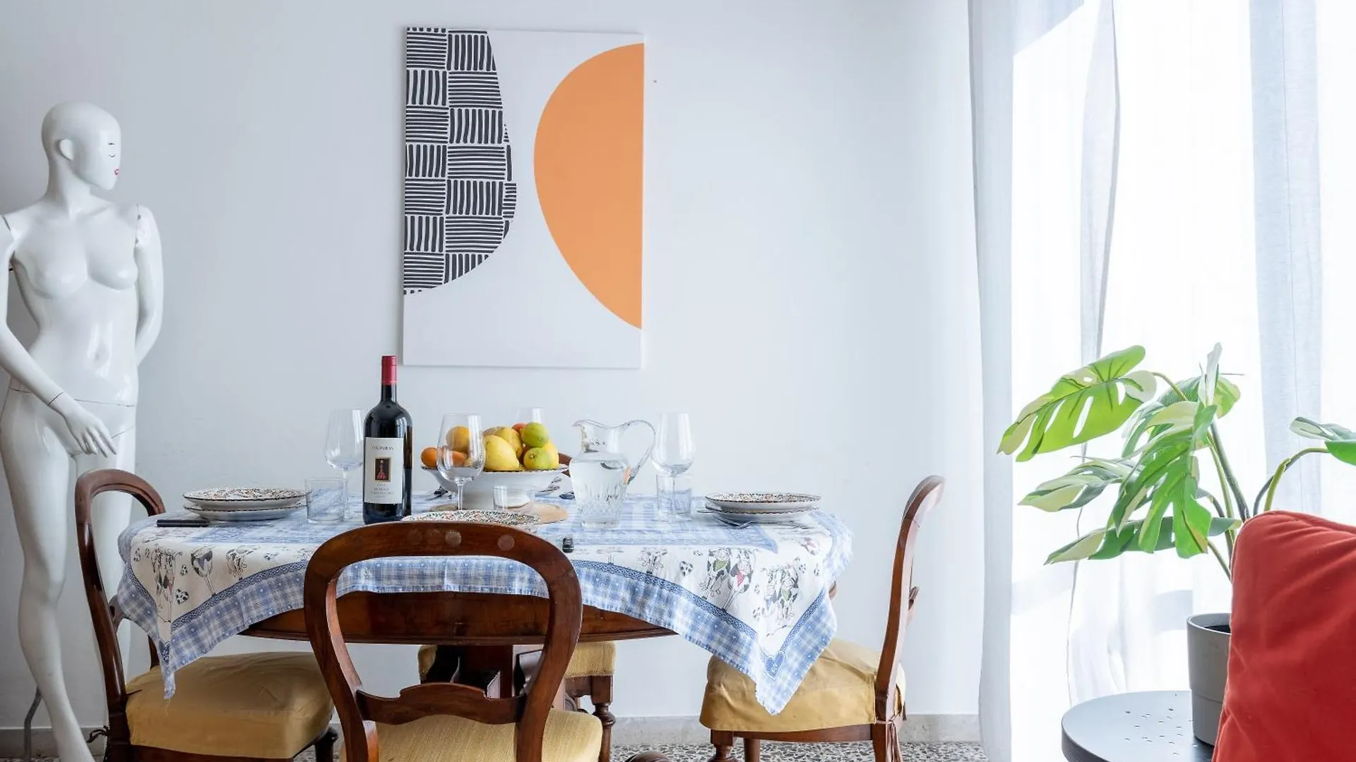 Porta A Lucca - Pisa Bright Apartment With Balcony