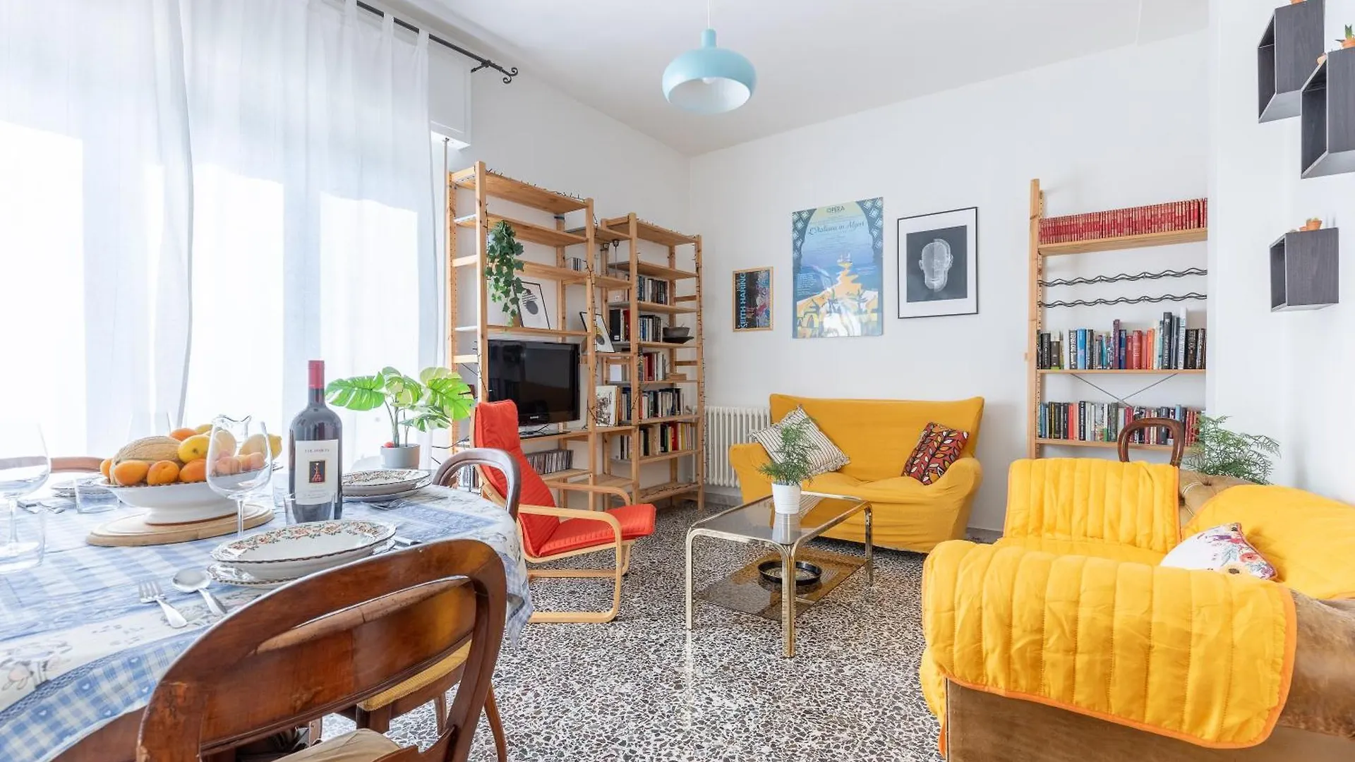 Porta A Lucca - Pisa Bright Apartment With Balcony