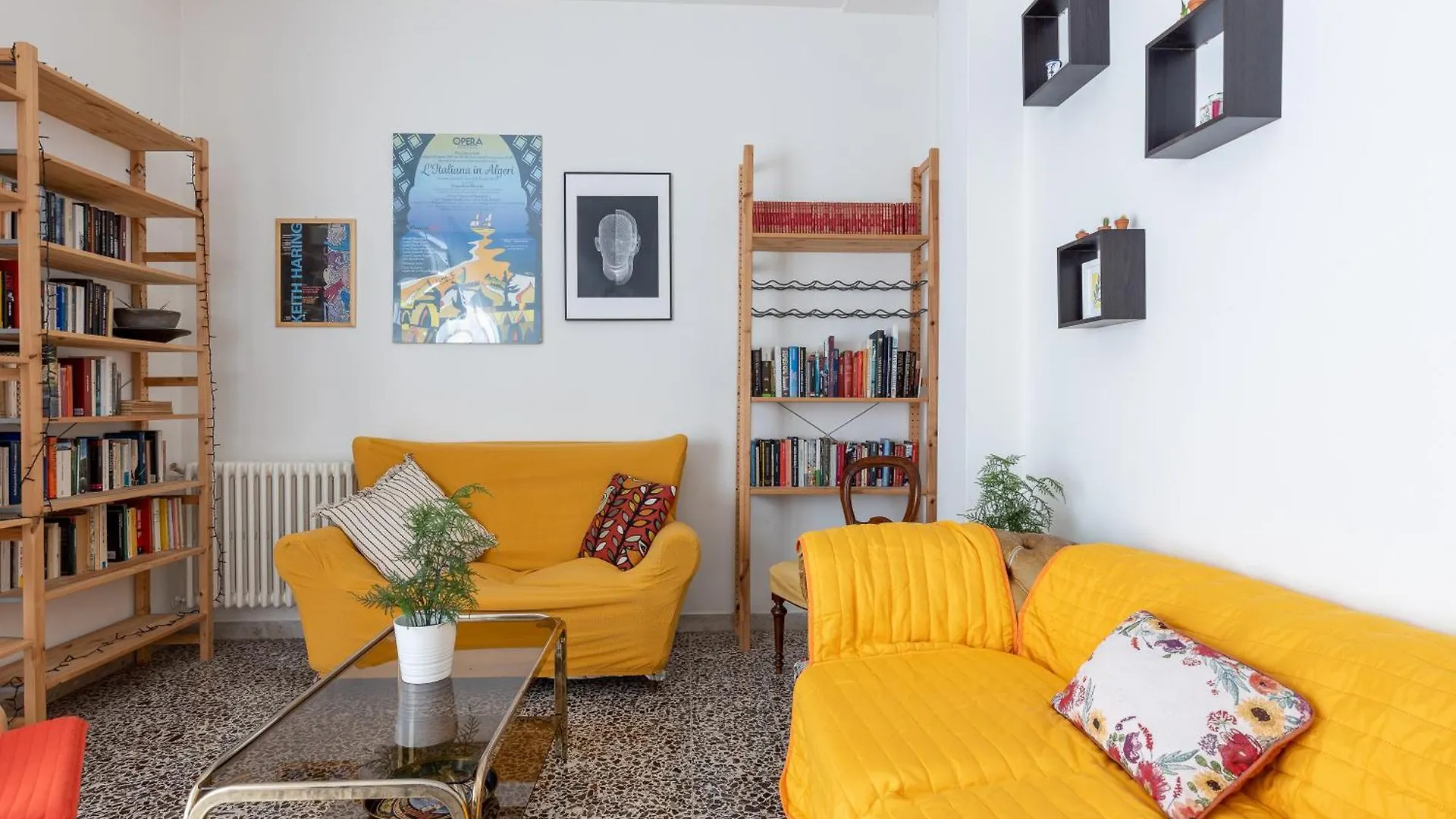 Porta A Lucca - Pisa Bright Apartment With Balcony